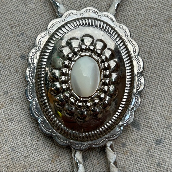 Vintage Bolo Tie - Picture 1 of 4